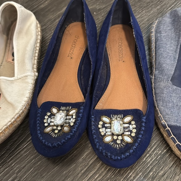 Used - Picture 2 of 4